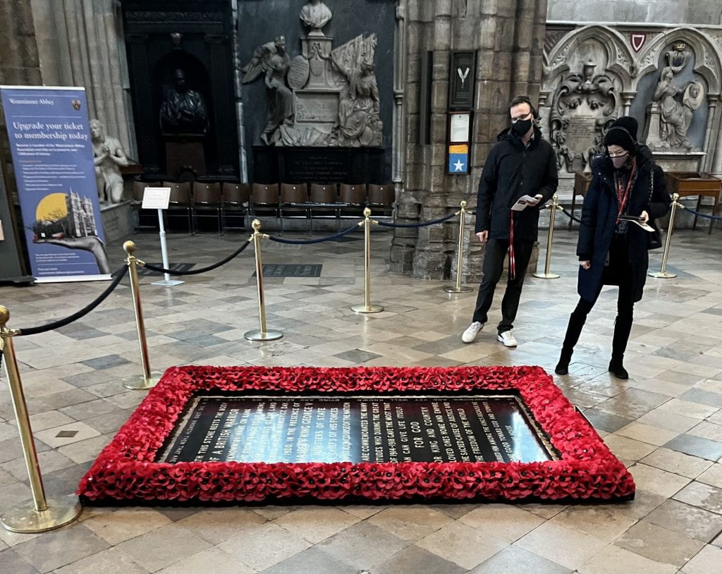 The grave of the unknown soldier in Westminster Abbey